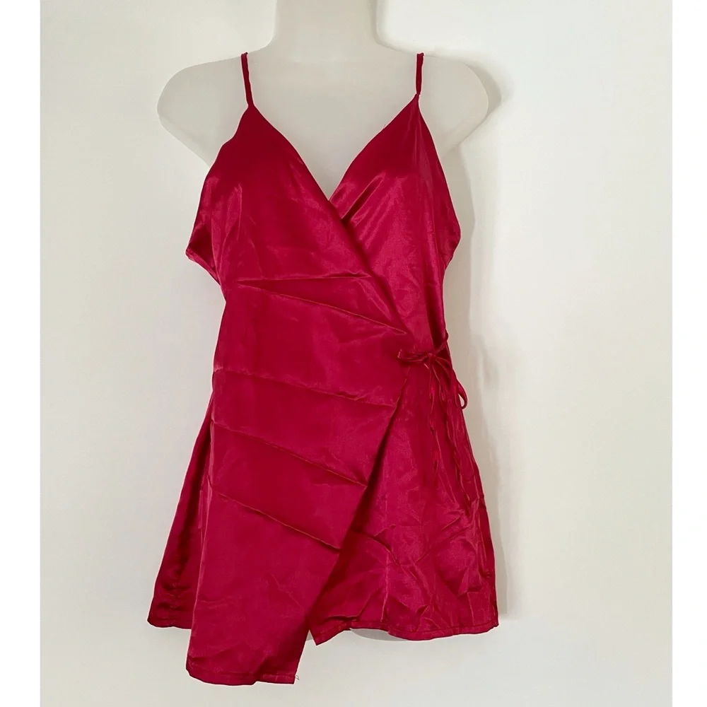 Red Nightdress - Picture 1 of 3